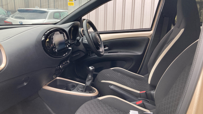 Toyota Aygo X 1.0 VVT-i Edge 5dr Petrol Hatchback